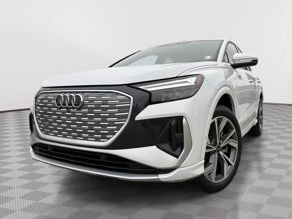 2024 AUDI Q4