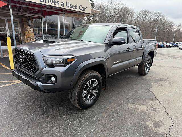 2017 TOYOTA Tacoma