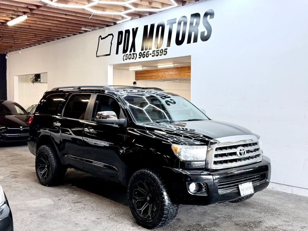 2011 TOYOTA Sequoia