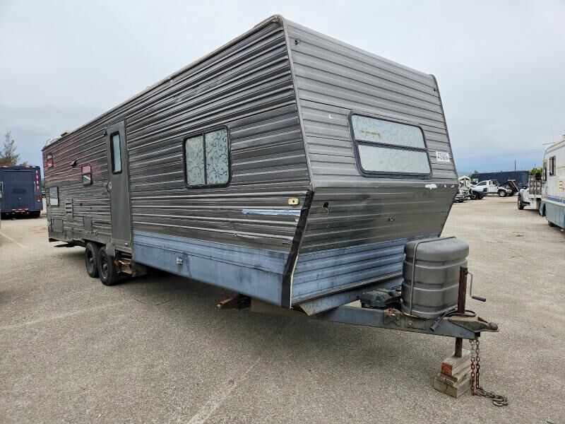 2000 MVP RV INC. (THOR CALIFORNIA) Tahoe/Fury