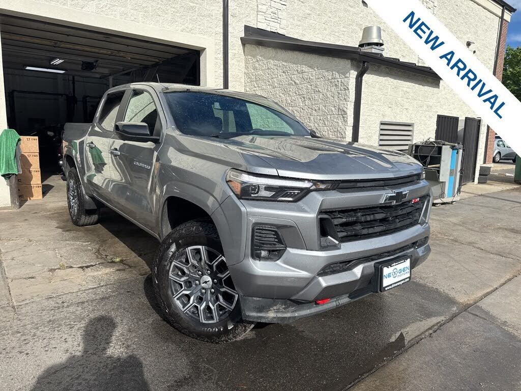 2025 CHEVROLET Colorado