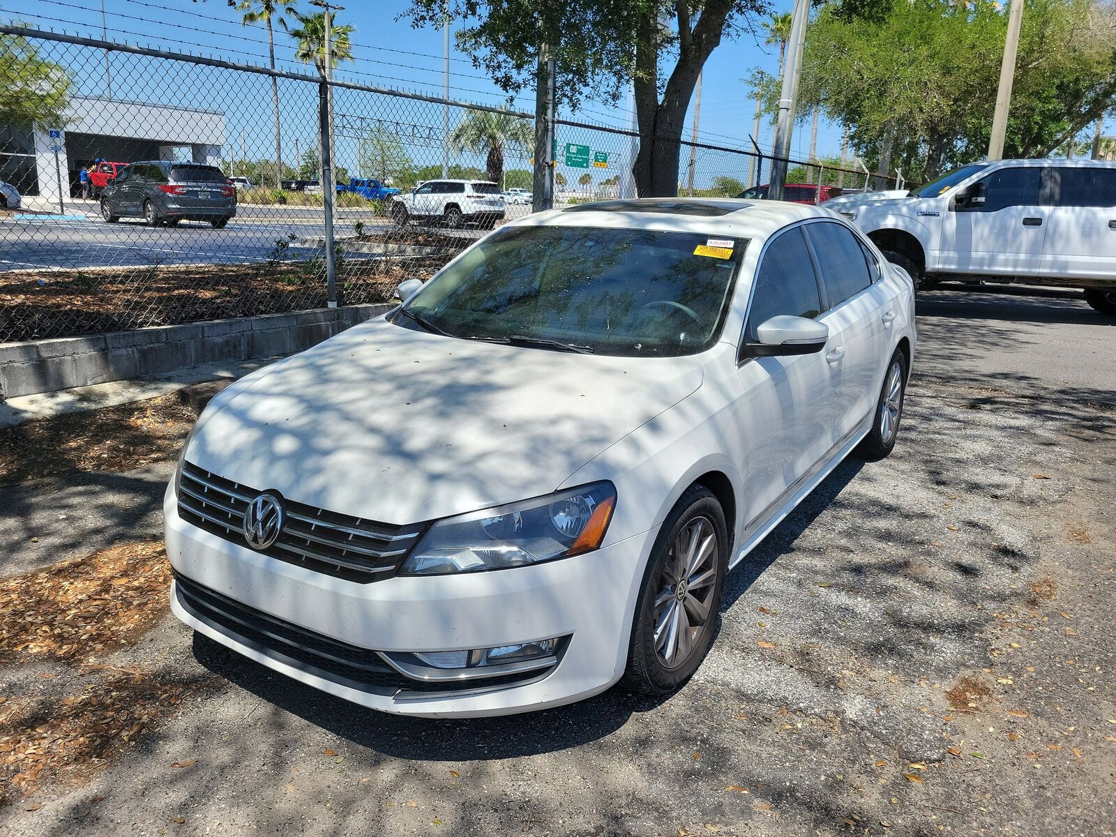 2013 VOLKSWAGEN Passat