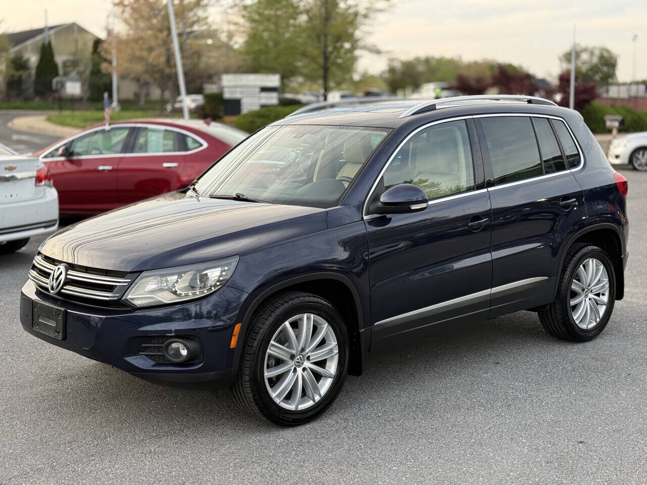 2016 VOLKSWAGEN Tiguan
