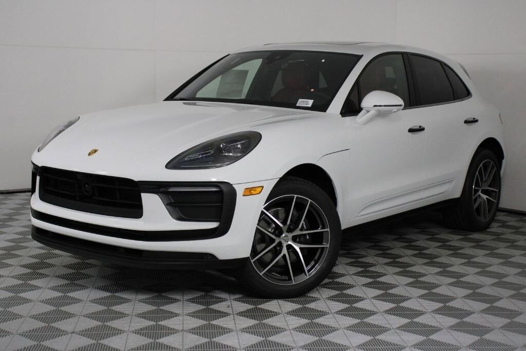 2026 PORSCHE Macan