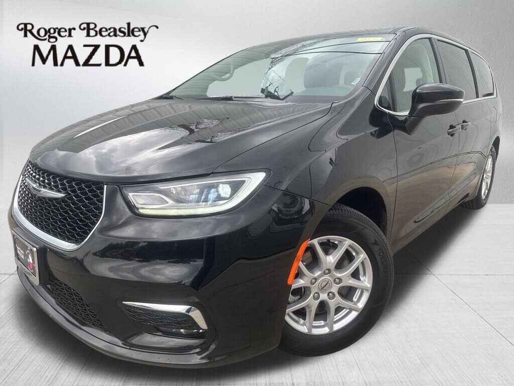 2023 CHRYSLER Pacifica