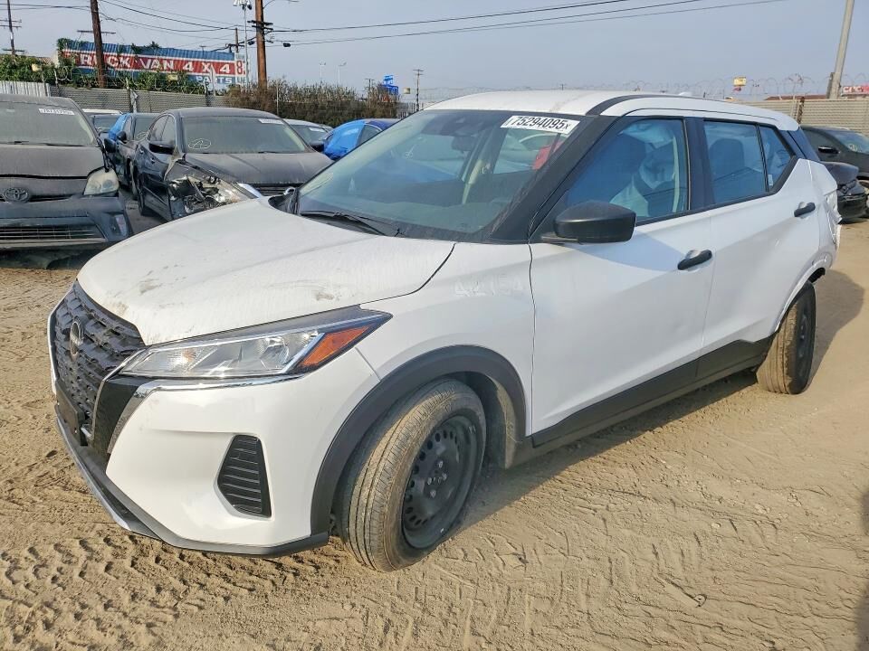 2023 NISSAN Kicks