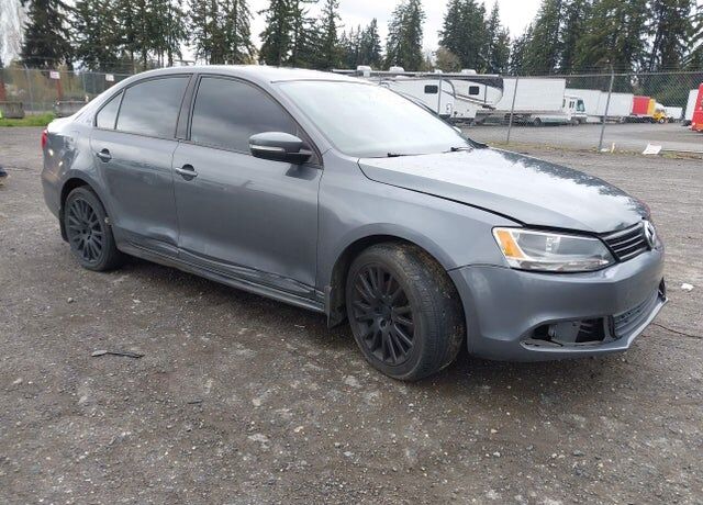 2011 VOLKSWAGEN Jetta