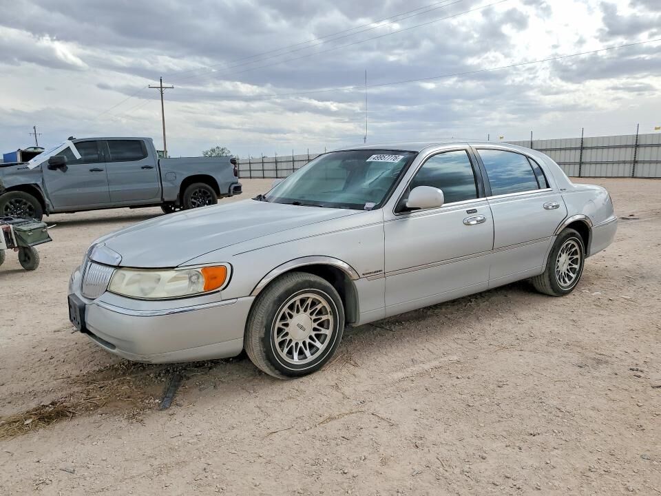2000 LINCOLN Town Car