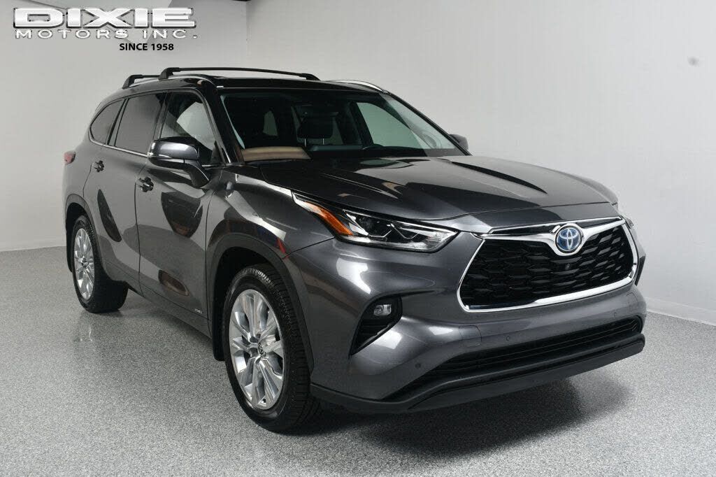 2022 TOYOTA Highlander