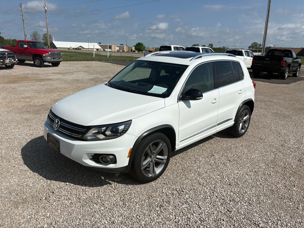 2017 VOLKSWAGEN Tiguan