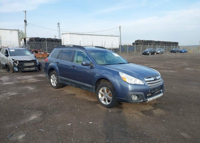 2014 SUBARU Outback