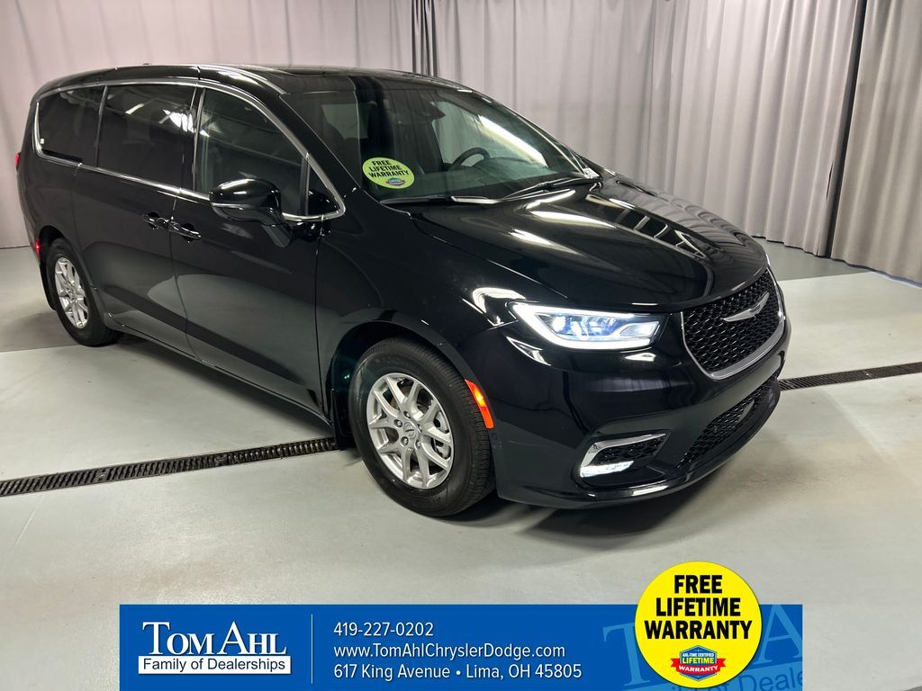 2025 CHRYSLER Pacifica