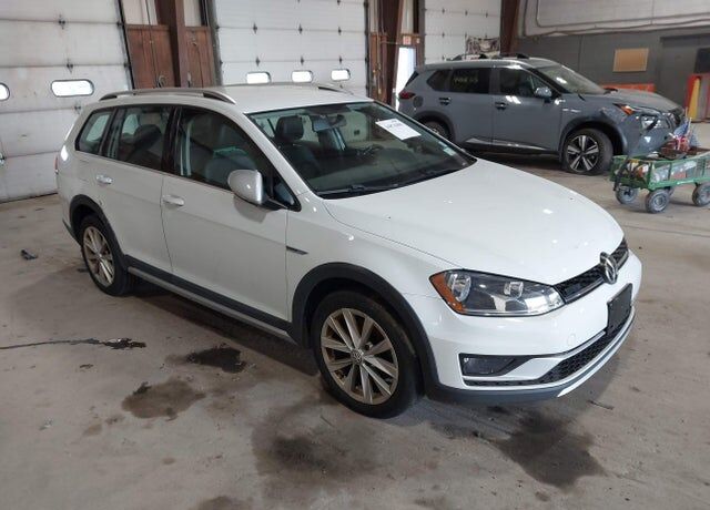 2017 VOLKSWAGEN Golf Alltrack