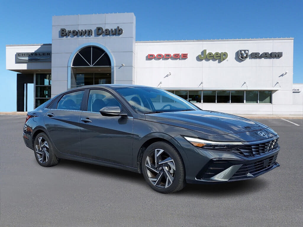 2024 HYUNDAI Elantra