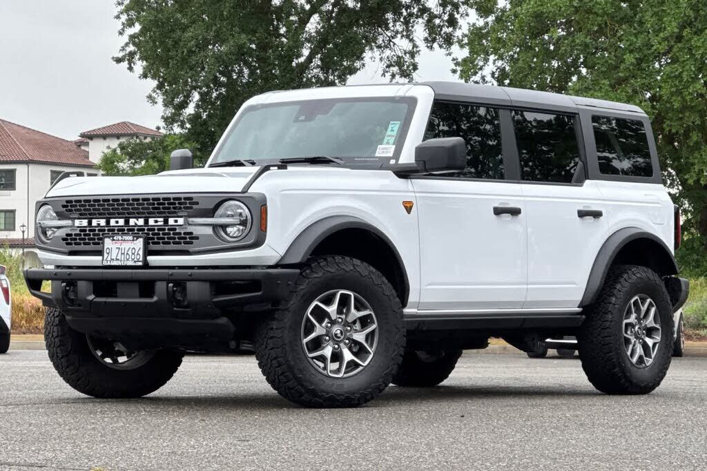 2024 FORD Bronco