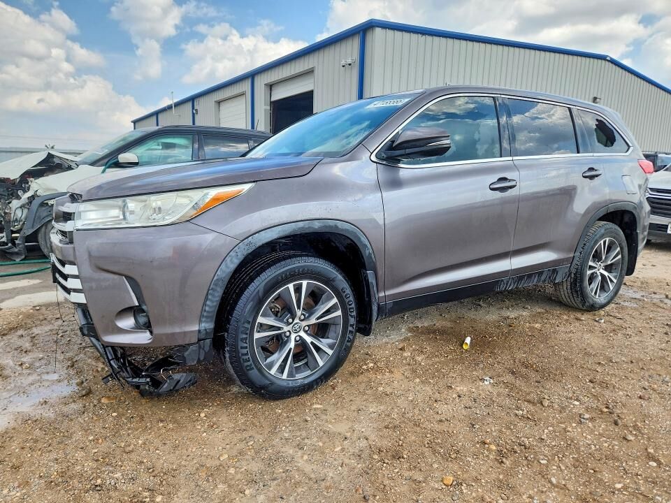 2019 TOYOTA Highlander