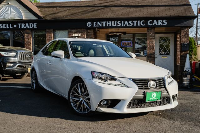 2016 LEXUS IS