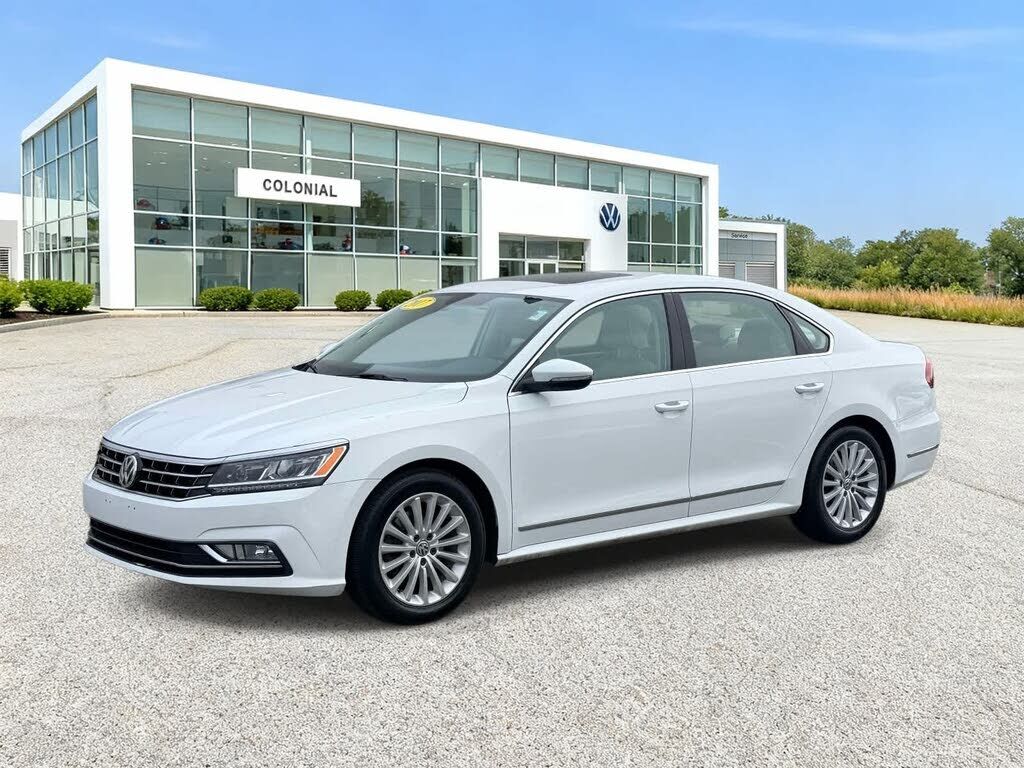 2017 VOLKSWAGEN Passat