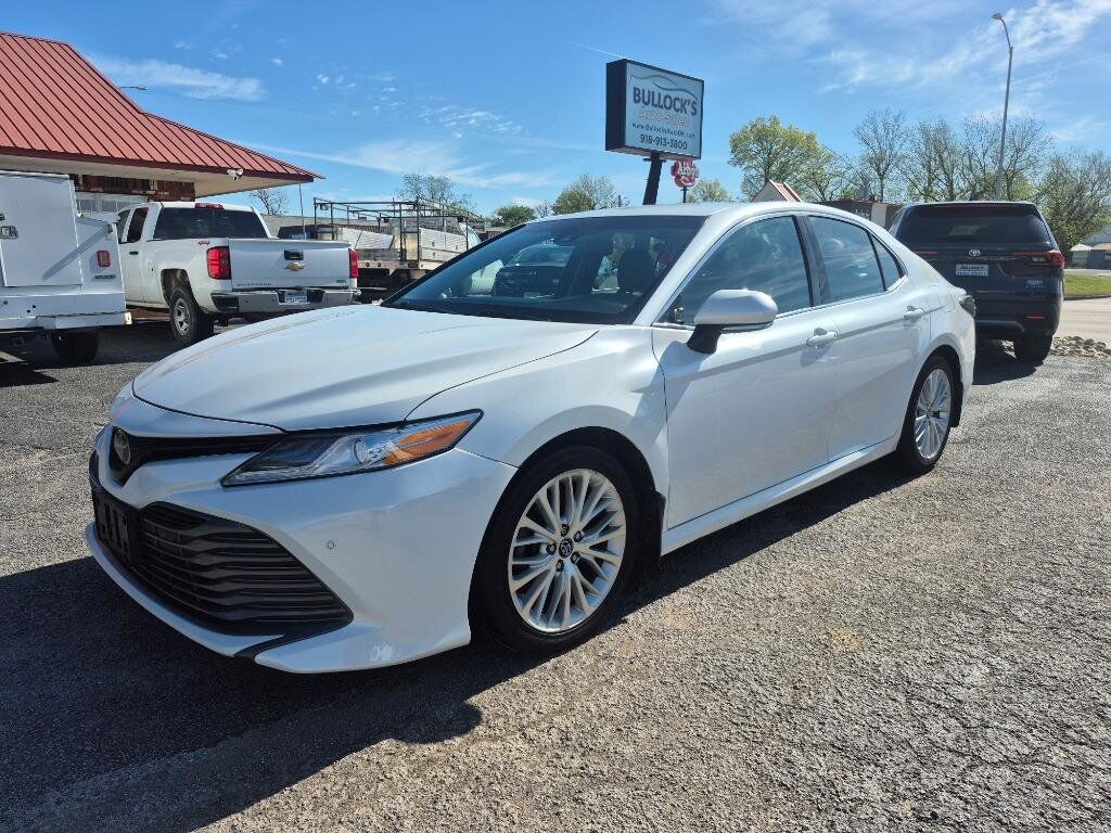 2018 TOYOTA Camry