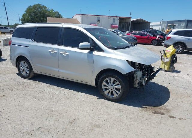 2017 KIA Sedona