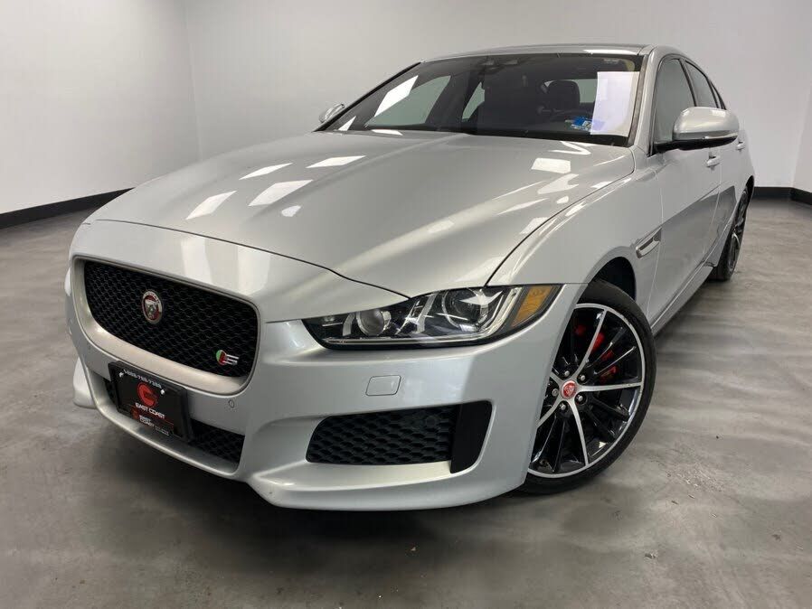 2018 JAGUAR XE