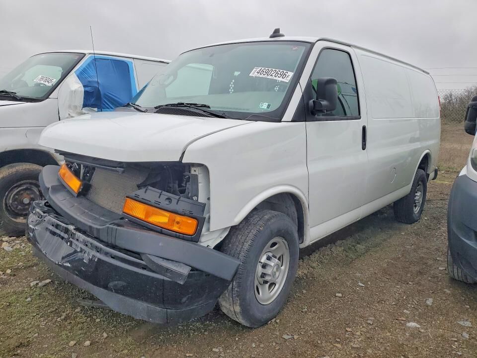 2023 CHEVROLET Express
