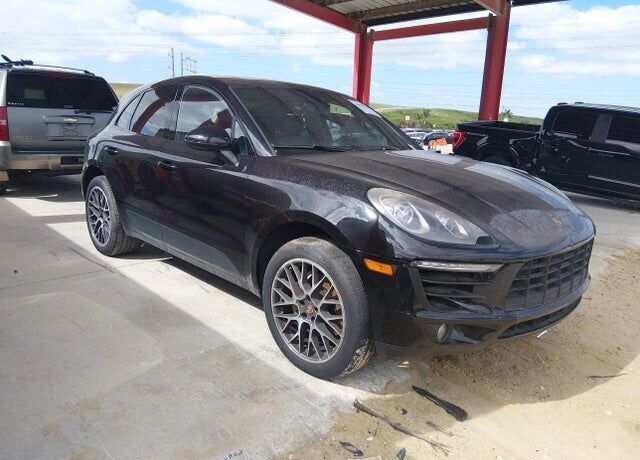 2017 PORSCHE Macan