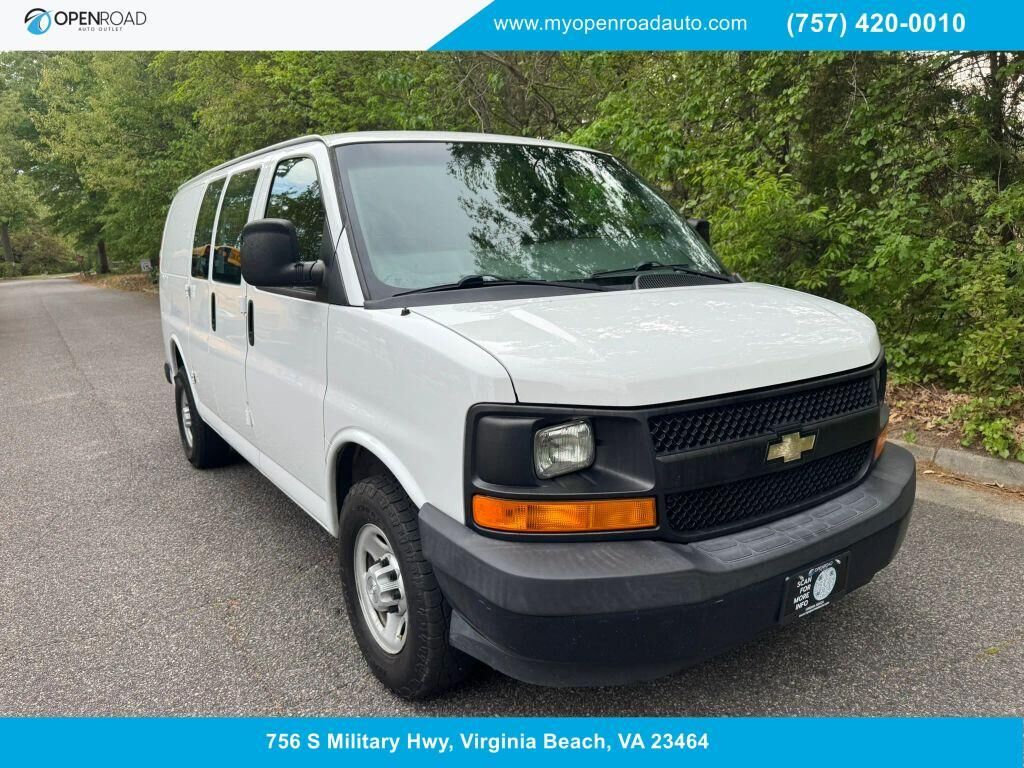 2017 CHEVROLET Express
