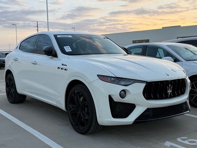 2022 MASERATI Levante