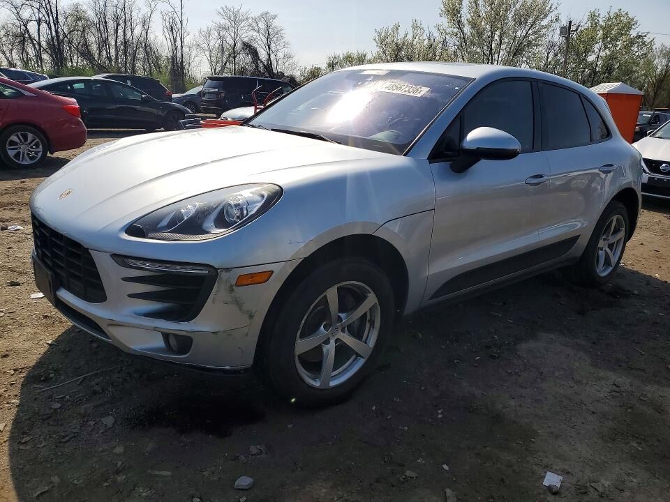 2018 PORSCHE Macan