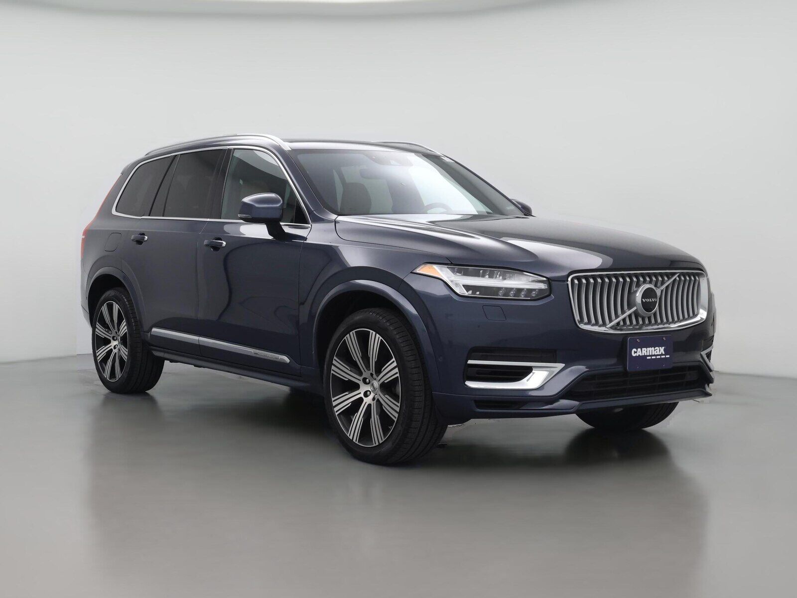 2022 VOLVO XC90