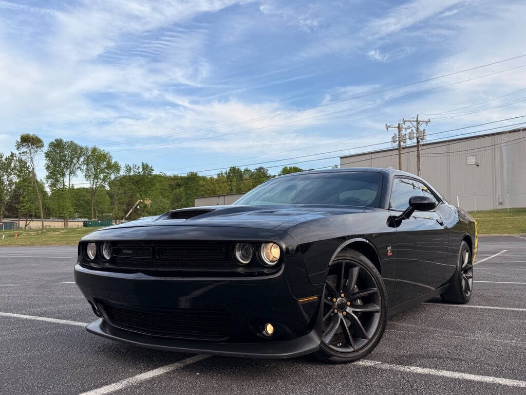 2019 DODGE Challenger