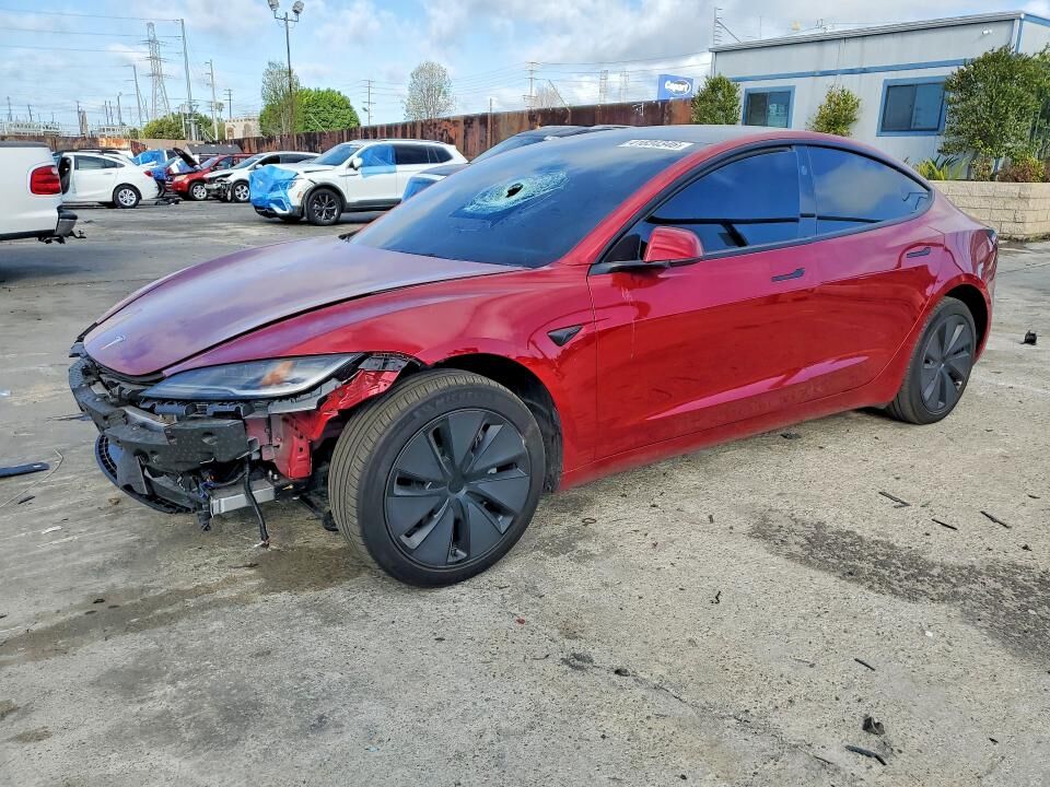 2025 TESLA Model 3