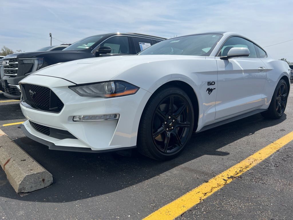 2019 FORD Mustang