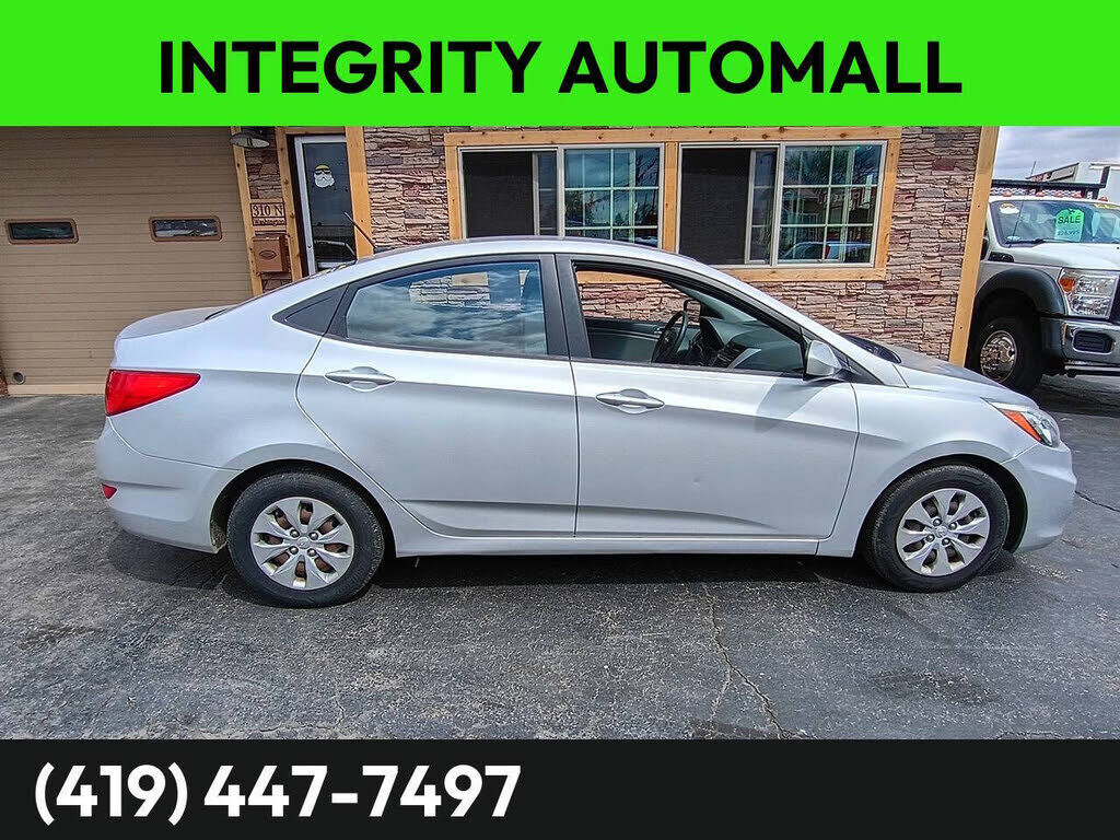 2016 HYUNDAI Accent