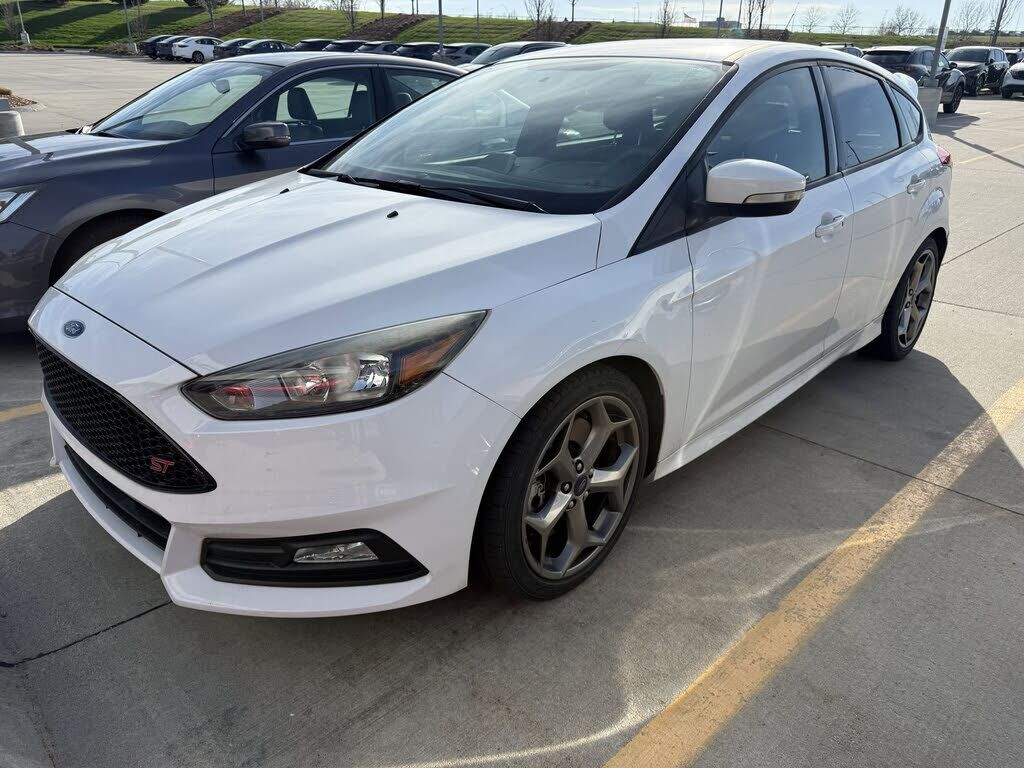 2017 FORD Focus