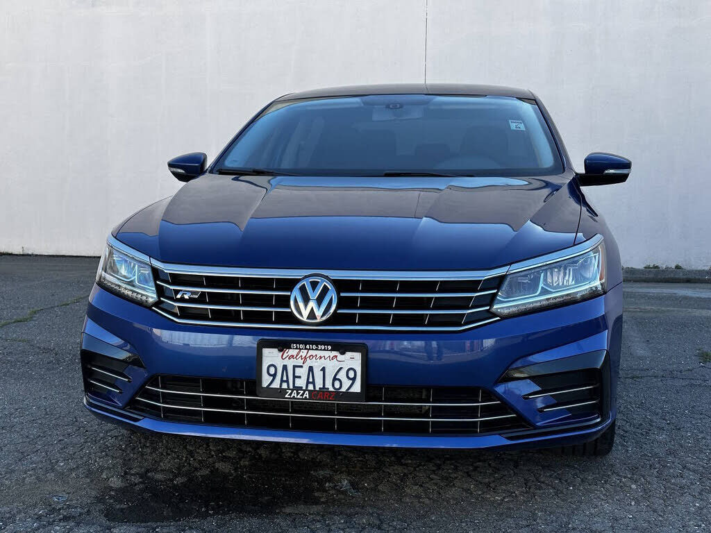2016 VOLKSWAGEN Passat
