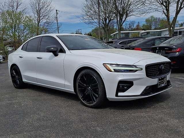 2023 VOLVO S60