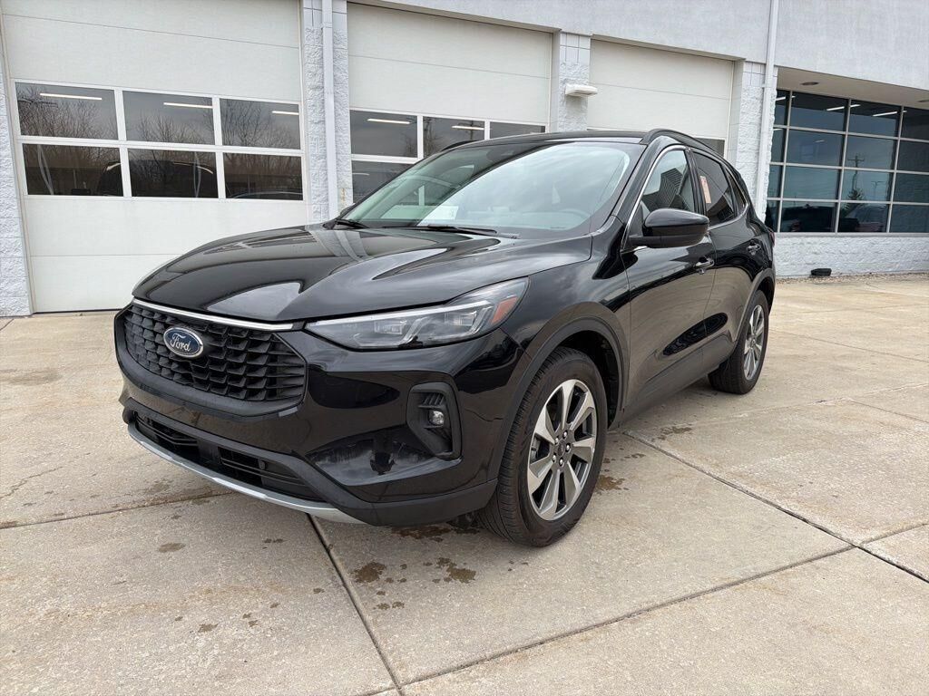 2025 FORD Escape