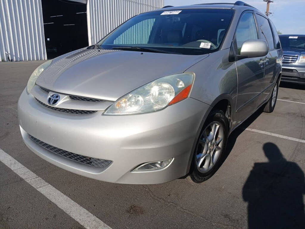 2006 TOYOTA Sienna