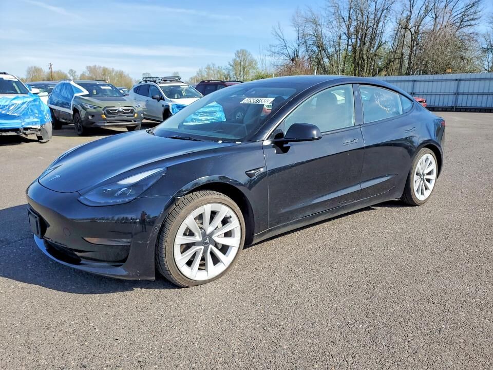 2022 TESLA Model 3