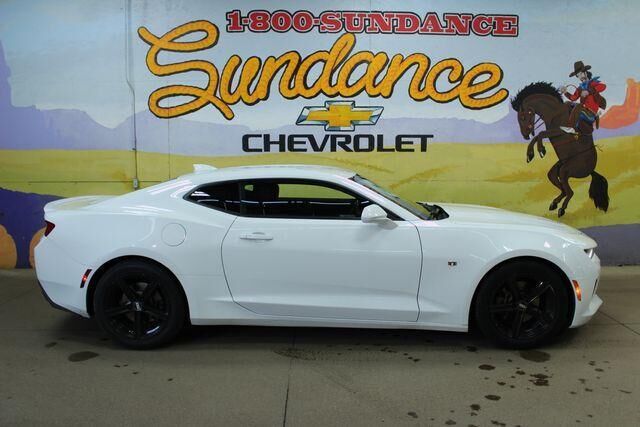 2017 CHEVROLET Camaro