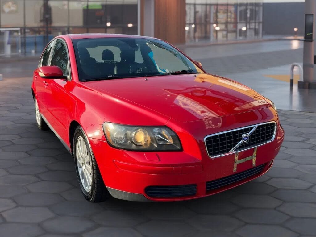 2005 VOLVO S40