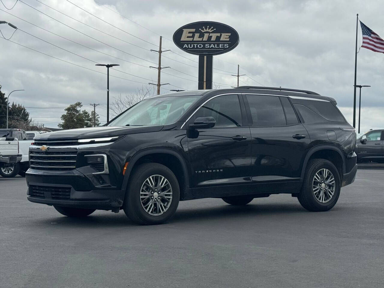 2024 CHEVROLET Traverse