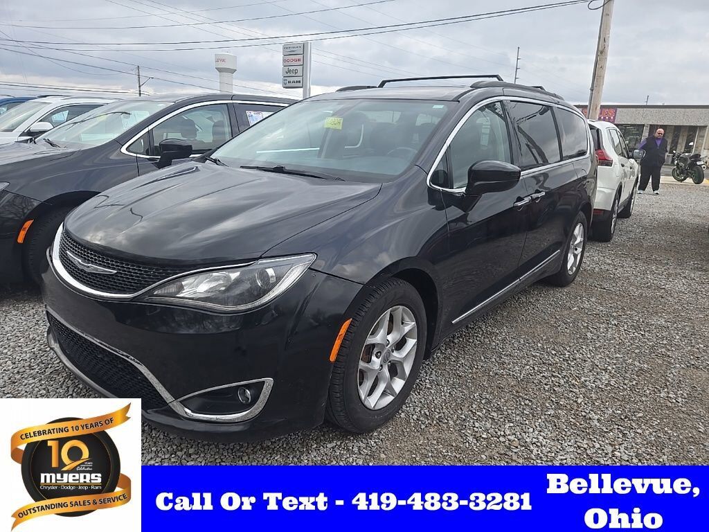 2017 CHRYSLER Pacifica