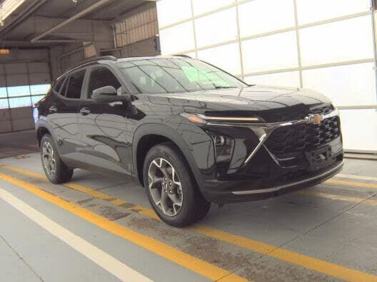 2024 CHEVROLET Trax