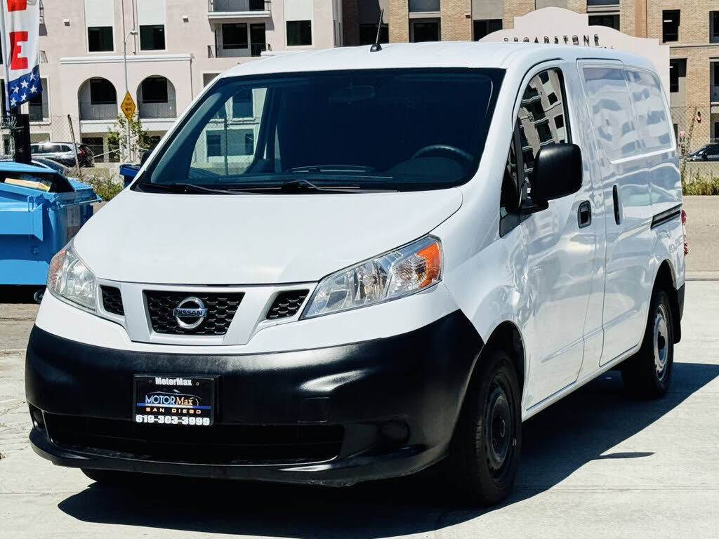 2016 NISSAN NV200
