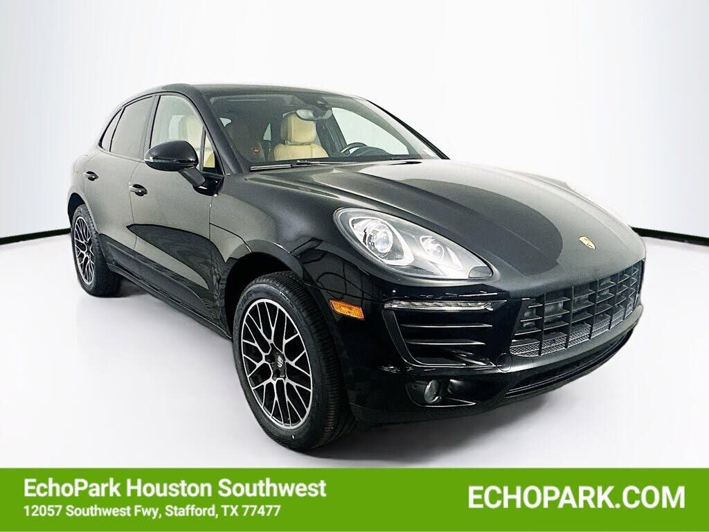 2017 PORSCHE Macan