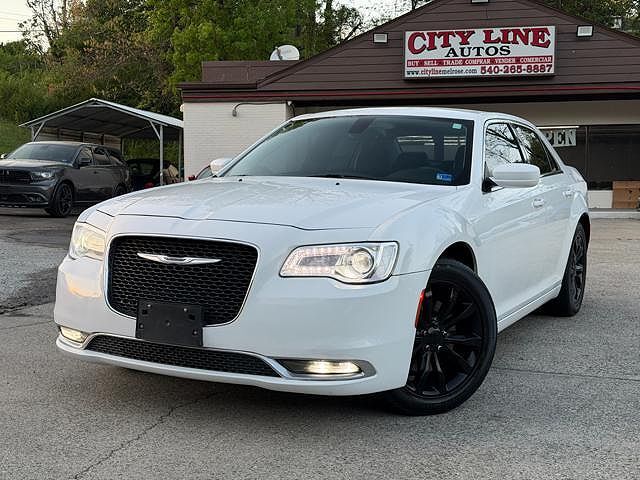 2016 CHRYSLER 300