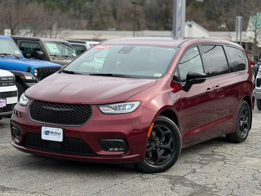 2023 CHRYSLER Pacifica